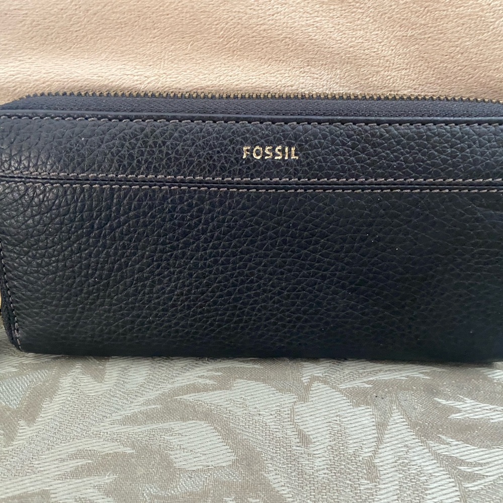 Black Fossil wallet